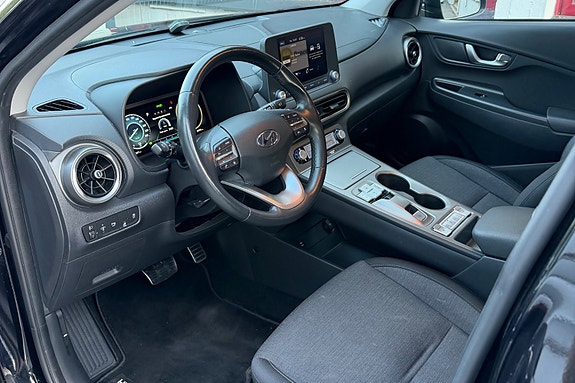 Hyundai Kona 8 of 15