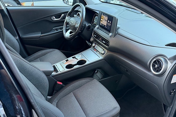 Hyundai Kona 13 of 15