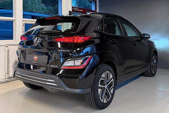 Hyundai Kona 4 of 15