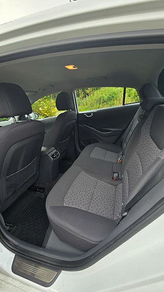 Hyundai IONIQ 9 of 14