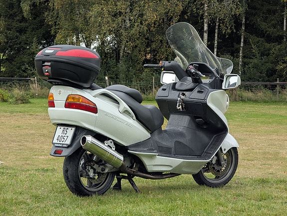 Suzuki AN 650 Burgman 4 of 10