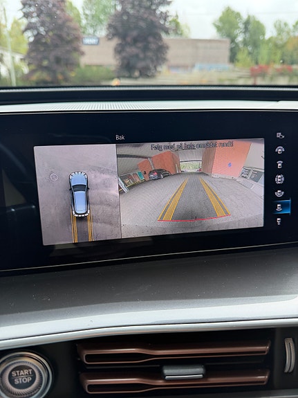 Mercedes-Benz EQC400 30 of 30