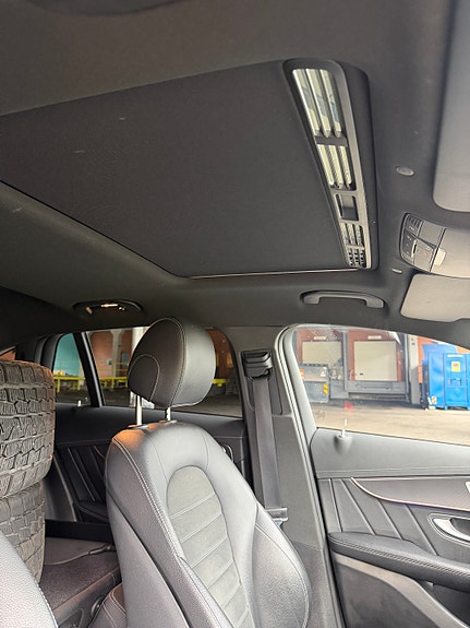 Mercedes-Benz EQC400 19 of 30