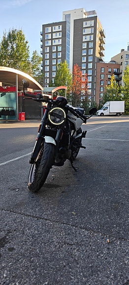 Husqvarna Vitpilen 401 4 of 7