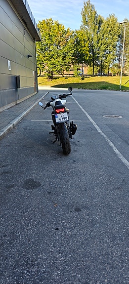 Husqvarna Vitpilen 401 5 of 7