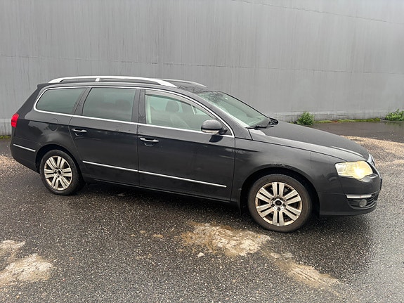 Volkswagen Passat 4 of 23
