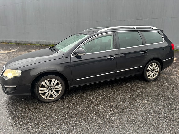 Volkswagen Passat 9 of 23