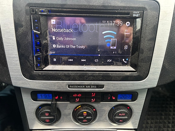 Volkswagen Passat 23 of 23