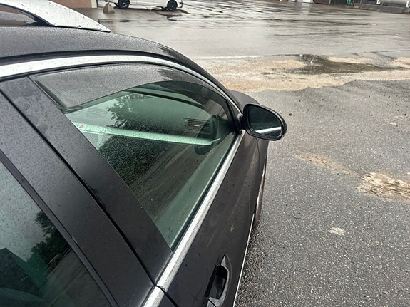 Volkswagen Passat 19 of 23