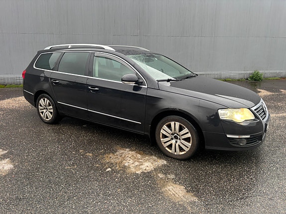 Volkswagen Passat 3 of 23
