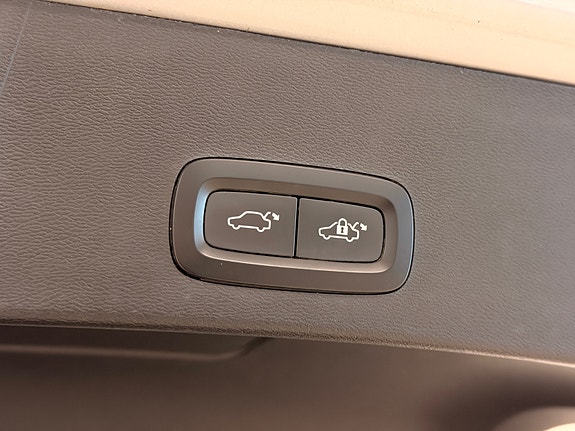 Volvo XC40 21 of 30