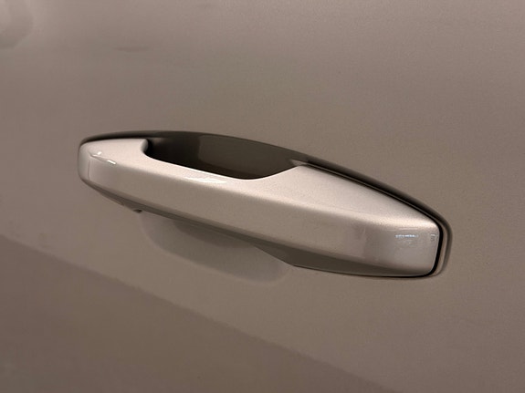 Volvo XC40 16 of 30
