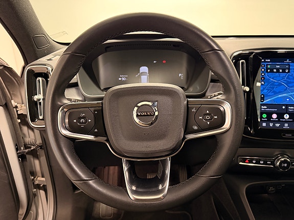 Volvo XC40 24 of 30