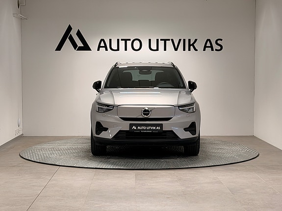 Volvo XC40 8 of 30