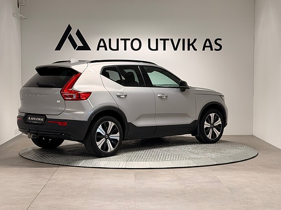 Volvo XC40 3 of 30
