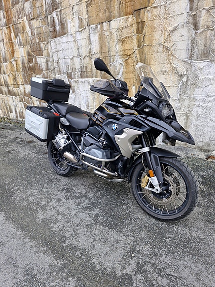 BMW R 1250 GS 2 of 20