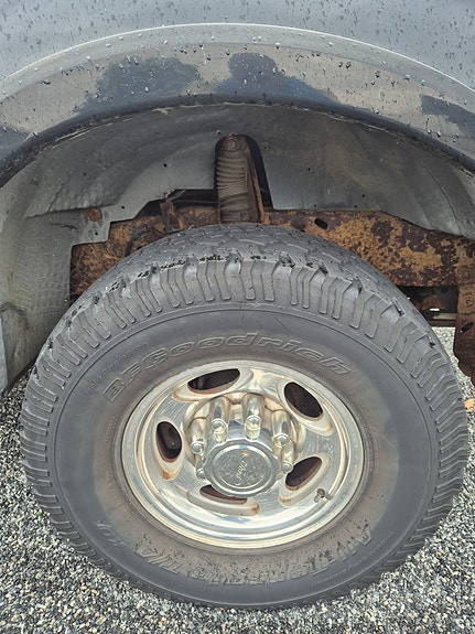 Ford Excursion 3 of 18