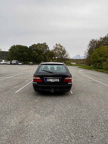 Mercedes-Benz E220 d 5 of 9