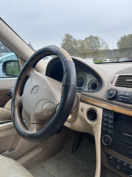 Mercedes-Benz E220 d 8 of 9