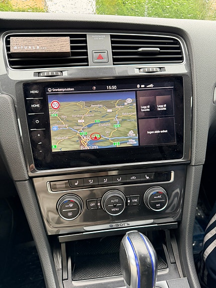 Volkswagen e-Golf VII 10 of 11