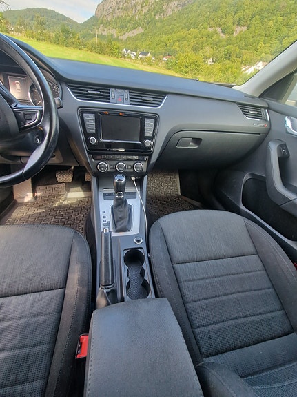 Skoda Octavia 8 of 11