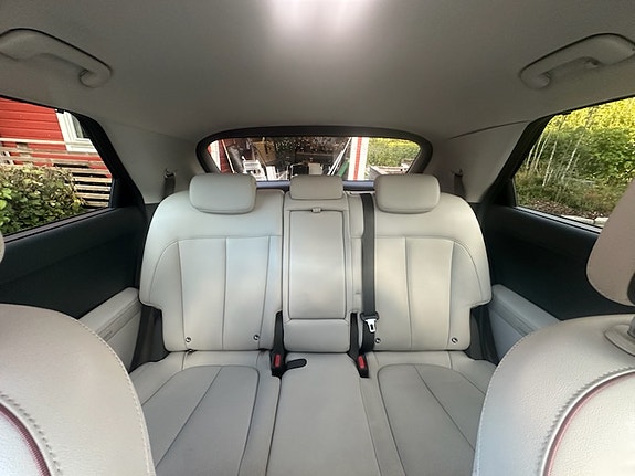 Hyundai Ioniq 5 7 of 9