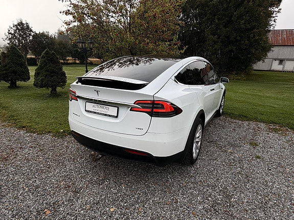 Tesla Model X 8 of 30