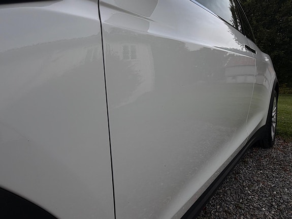 Tesla Model X 21 of 30