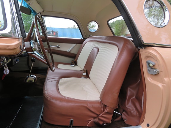 Ford Thunderbird 22 of 30