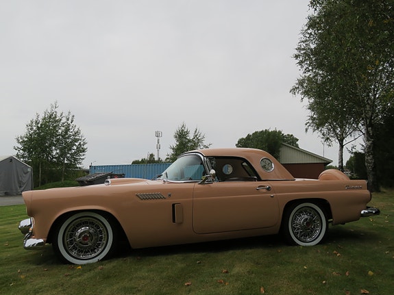 Ford Thunderbird 5 of 30