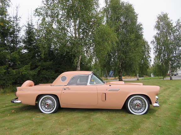 Ford Thunderbird 11 of 30