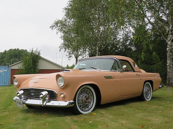 Ford Thunderbird 2 of 30