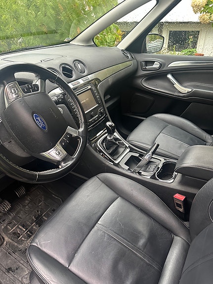 Ford S-MAX 5 of 12