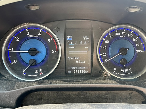 Toyota HiLux 10 of 10