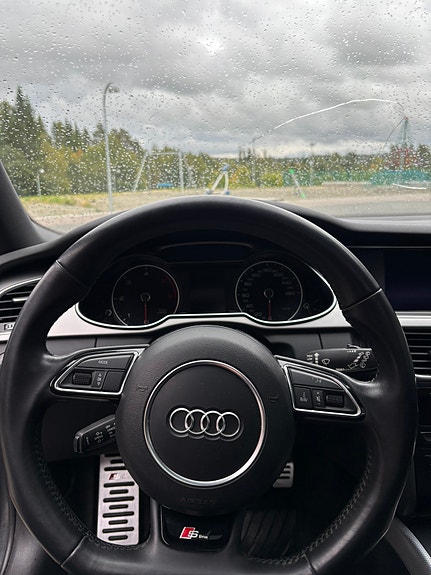 Audi A4 9 of 23