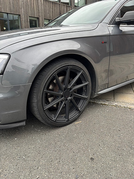Audi A4 5 of 23