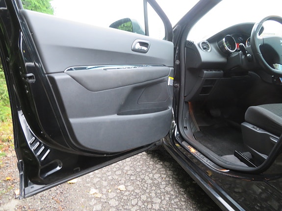 Peugeot 5008 25 of 30