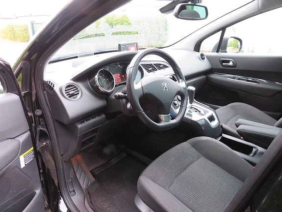 Peugeot 5008 26 of 30