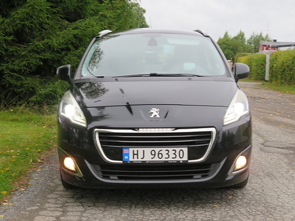 Peugeot 5008 2 of 30