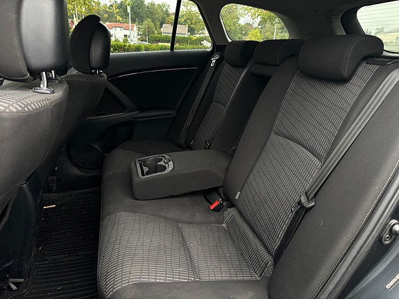 Toyota Avensis 15 of 16