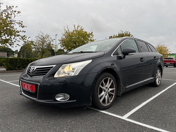 Toyota Avensis 7 of 16