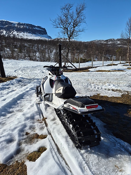 Arctic-cat M8000 4 of 7