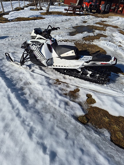 Arctic-cat M8000 3 of 7