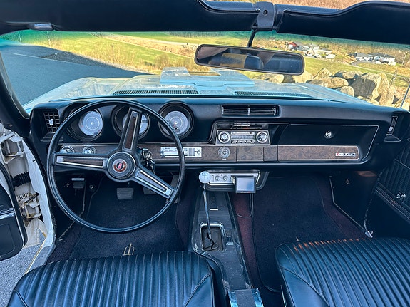 Oldsmobile 442 13 of 25