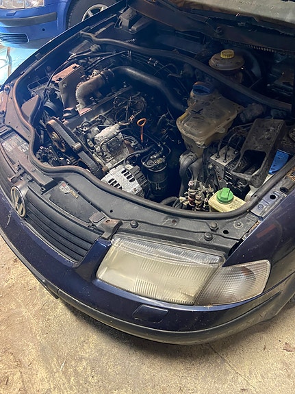 Volkswagen Passat 9 of 12