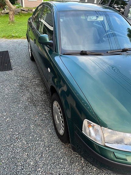 Volkswagen Passat 12 of 12