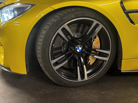 BMW M4 11 of 30