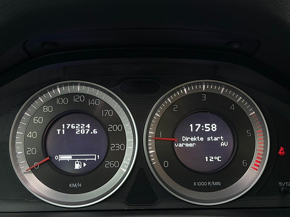 Volvo V70 18 of 25