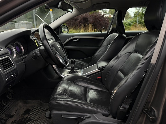 Volvo V70 7 of 25
