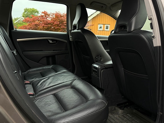 Volvo V70 14 of 25